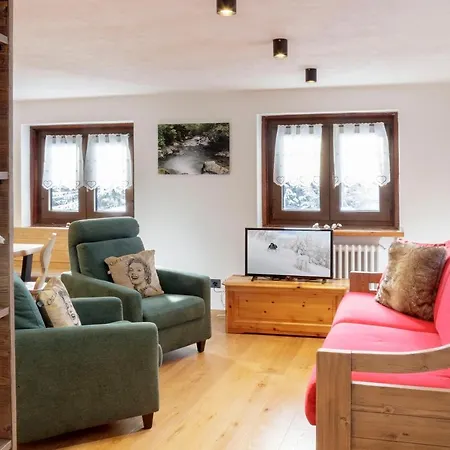 Hellochalet - Maison Mont Fleury- Newly Refurbished 50 Mt Center And Bus Stop Apartment Valtournenche